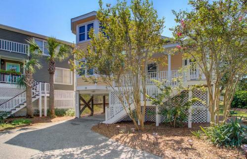 72 Pelican Bay