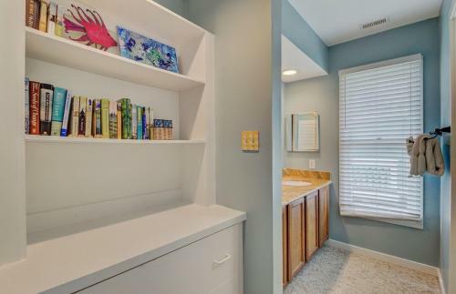 11 Surf Lane