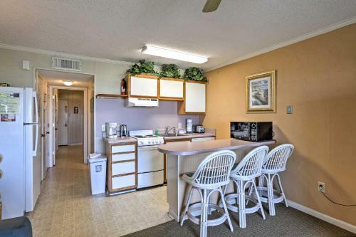 Apartamento Isle Of Palms Beachfront Condo With Balcony And Pool!