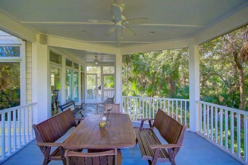5803 Back Bay Drive