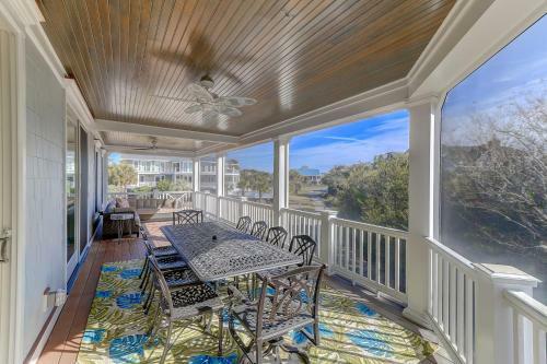 3 46th Avenue