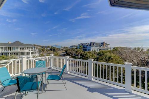 3 46th Avenue