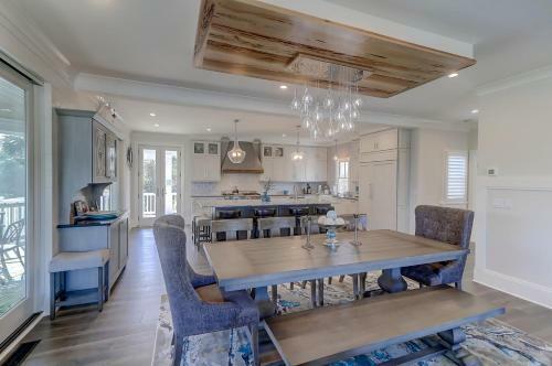 3 46th Avenue
