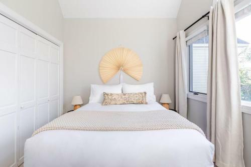 High Tide - Incredible Beach Front Abode W Pool & Beach Views