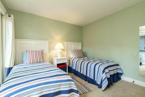 1030 Sparrow Pond Cottage