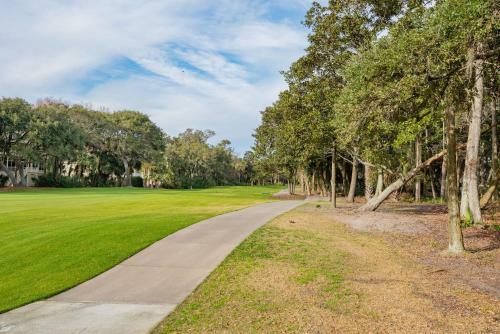167 Surfsong Road