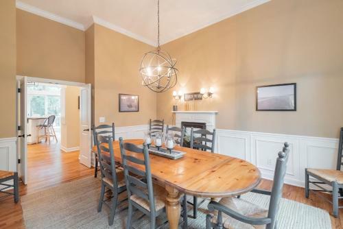 212 Yellow Throat Lane