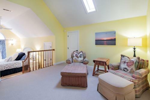 212 Yellow Throat Lane