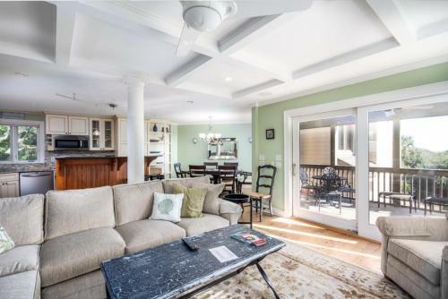 1102 Duneside Villa