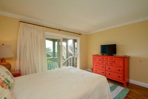1105 Duneside Villa