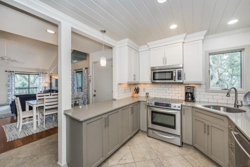 4550 Parkside Villa