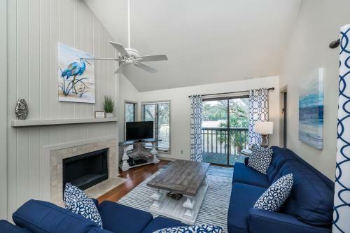 4550 Parkside Villa
