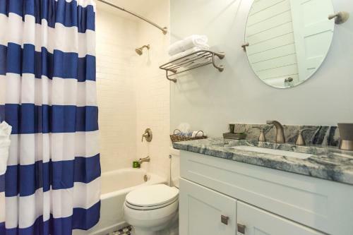 1304 Fairway Oaks Villa