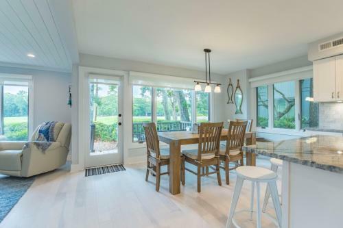 1304 Fairway Oaks Villa