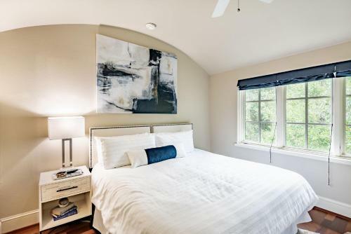 5518 Cypress Point