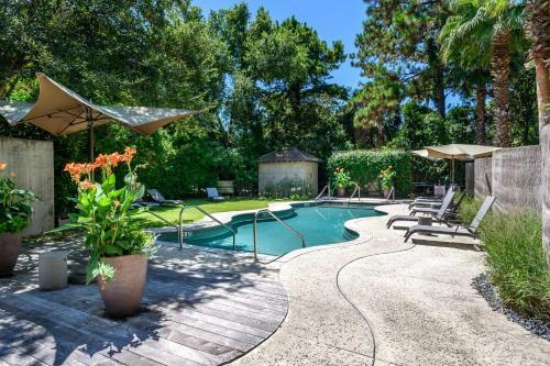 5518 Cypress Point