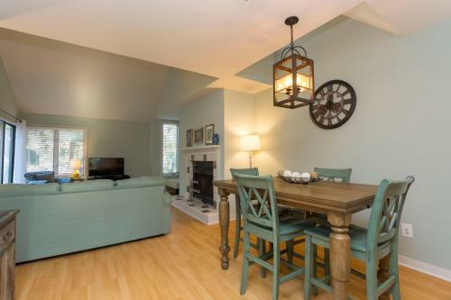 4335 Windswept Villa