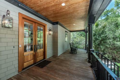 162 Surfsong Road