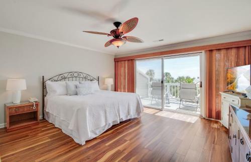 20 Beach Club Villa