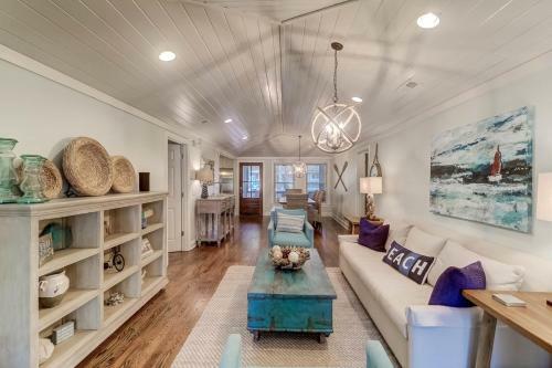 35 Twin Oaks