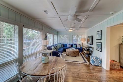 35 Twin Oaks