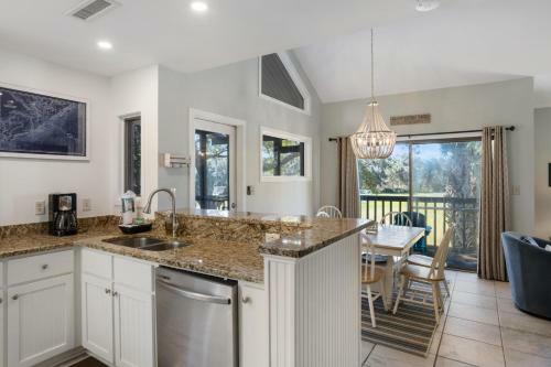 4504 Parkside Villa