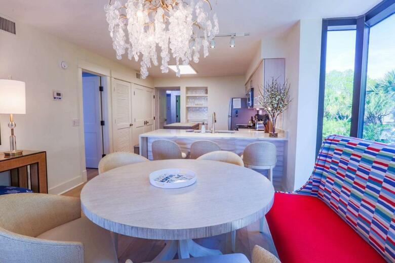 Array Of Sunshine Condo