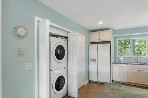 4578 Parkside Villa