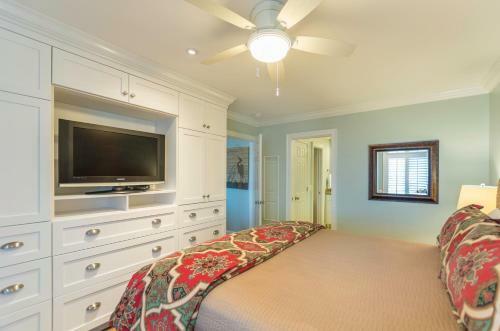 4420 Windswept Villa