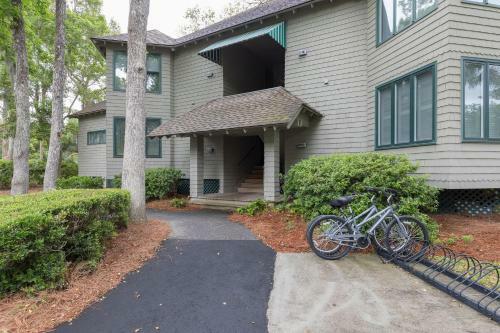 4791 Tennis Club Villa