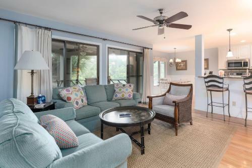 4791 Tennis Club Villa