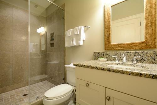 70 Forestay Court