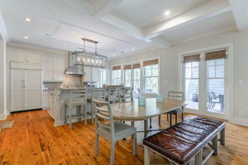 70 Forestay Court