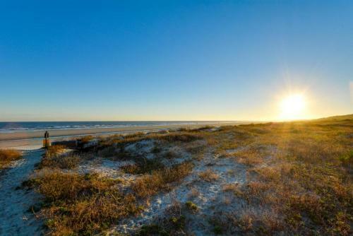 1415 West Beach Villa