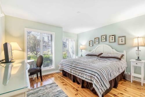 4583 Parkside Villa