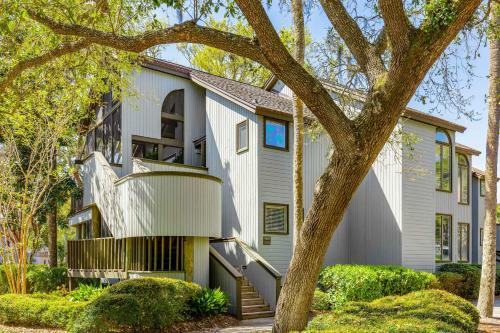 4583 Parkside Villa