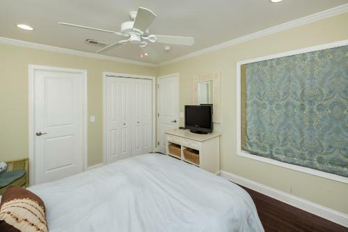4451 Windswept Villa