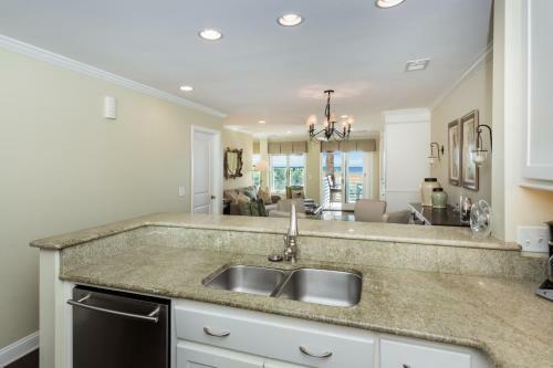 4451 Windswept Villa