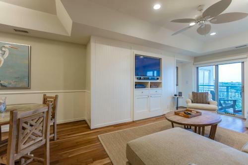 5130 Windswept Villa