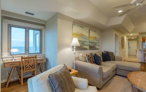 5130 Windswept Villa