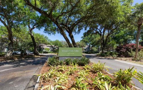 4682 Tennis Club Villa