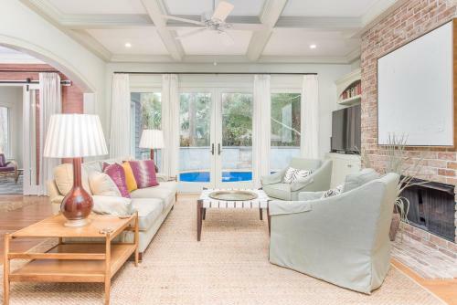 63 Persimmon Court