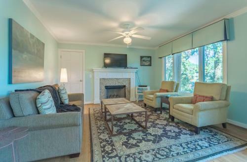 331 Catbrier Court
