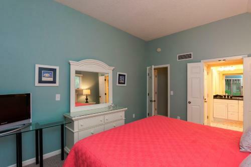 4689 Tennis Club Villa