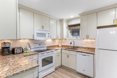 24 Inlet Cove Cottage