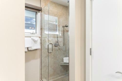 24 Inlet Cove Cottage