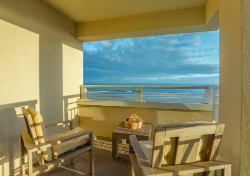 5135 Windswept Villa