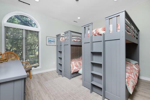 4506 Parkside Villa