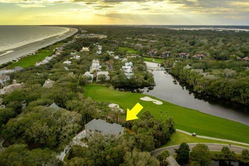 1 Nicklaus Lane