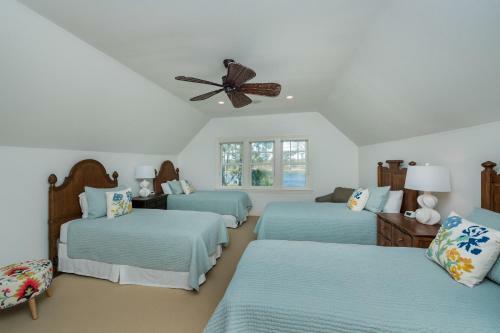 161 Flyway Drive